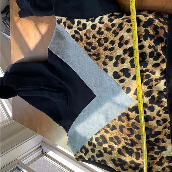 Animal Print Hoodie - Picture 6 of 6
